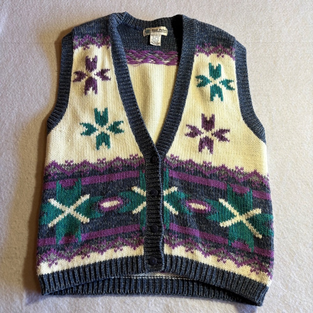 Vtg Gina Peters Vest Medium Sweater Knit Sleeveless‎ Button Front Purple Winter